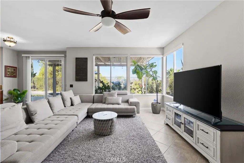 44801 Shale, Temecula