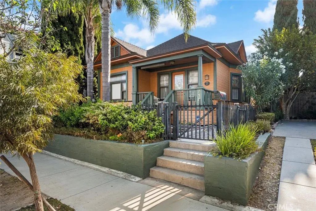 748 Daisy Avenue, Long Beach