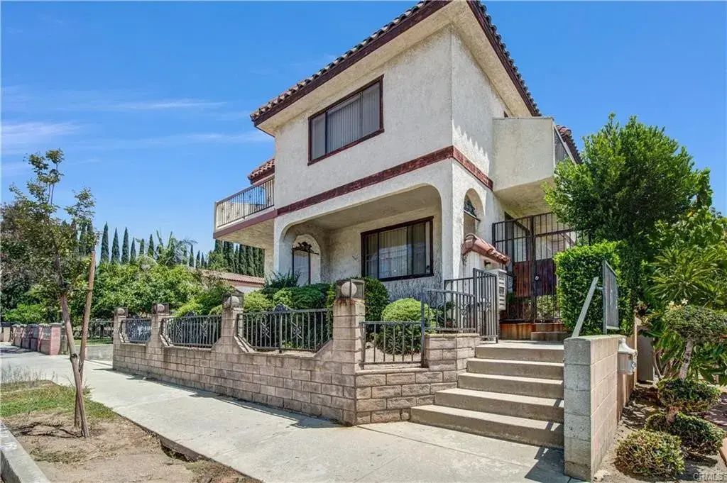 226 N Chandler B, Monterey Park