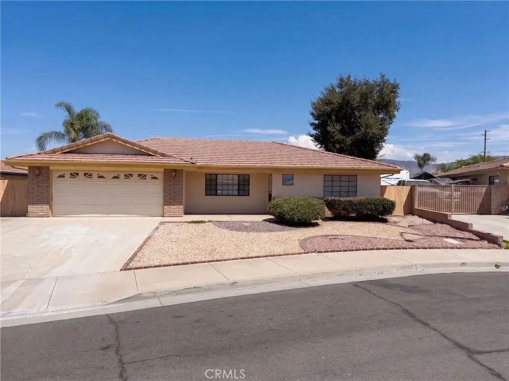 4380 Flightwood, Hemet
