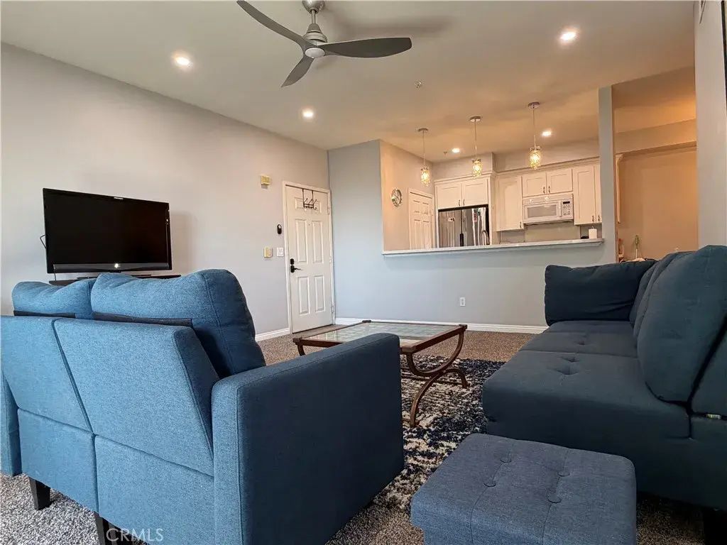 375 Central 186, Riverside