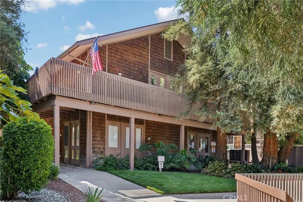 1072 Cabrillo Park C, Santa Ana