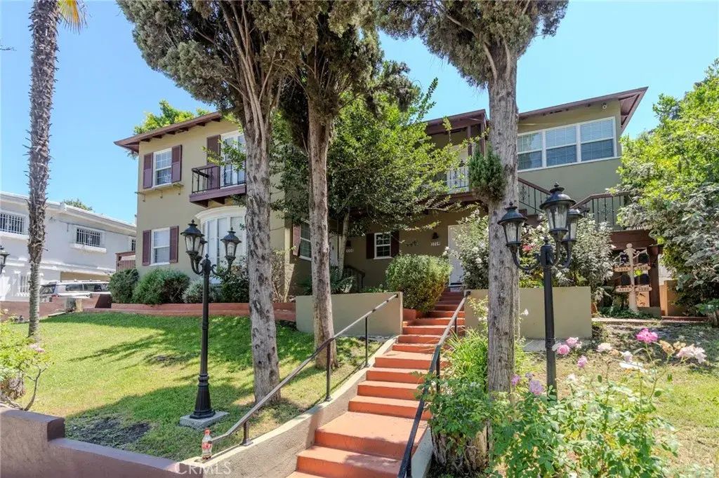 3314 Barham Boulevard, Los Angeles