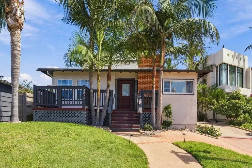 4879 Dixie Drive, 
