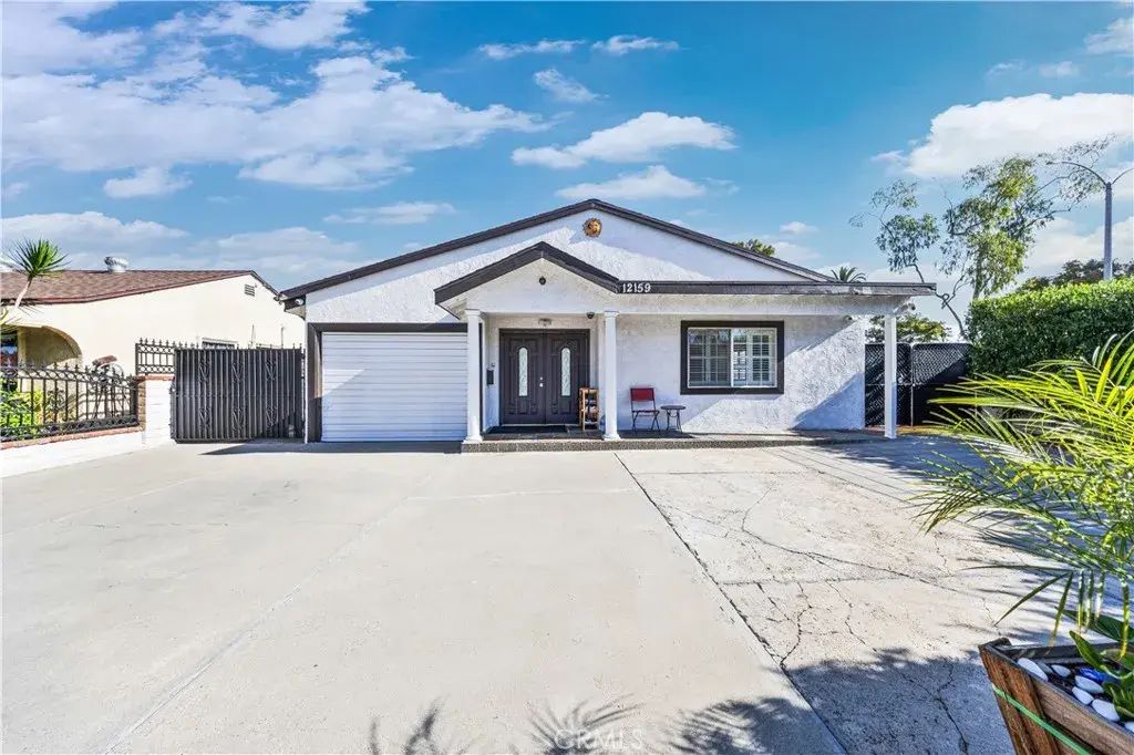 12159 Pantheon, Norwalk