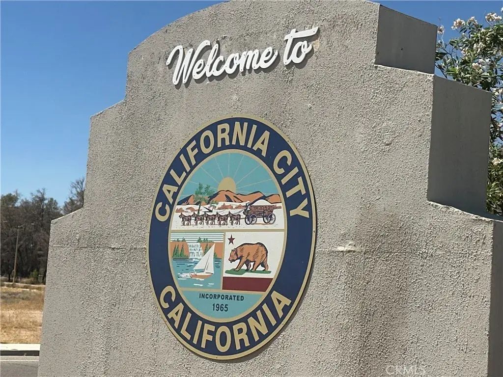 Debbie, California City