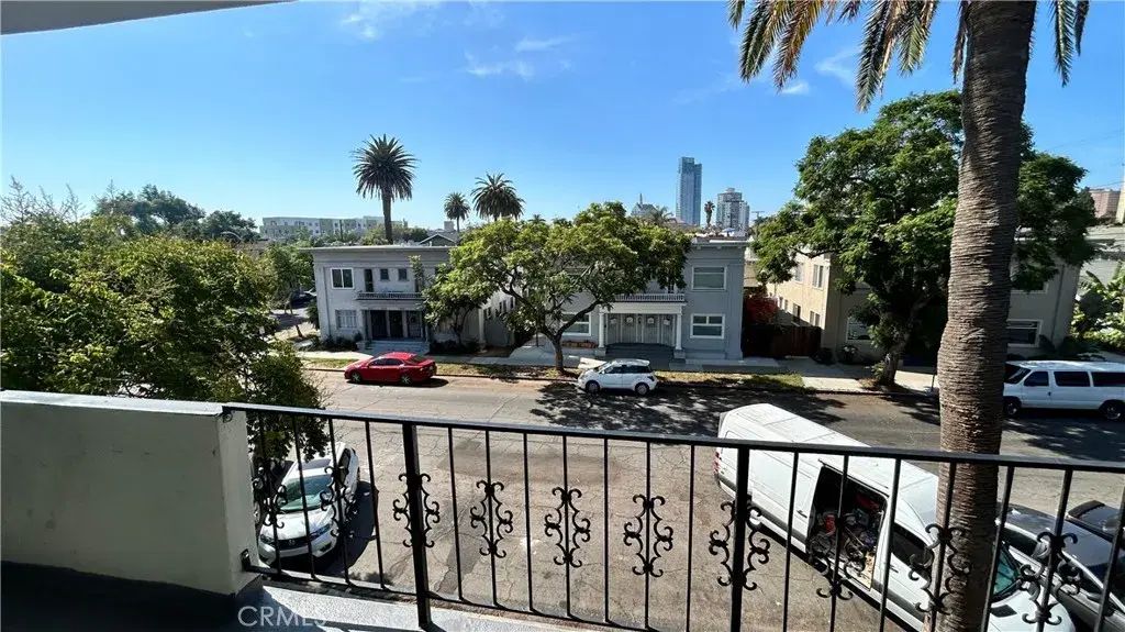 737 E 5th, Long Beach