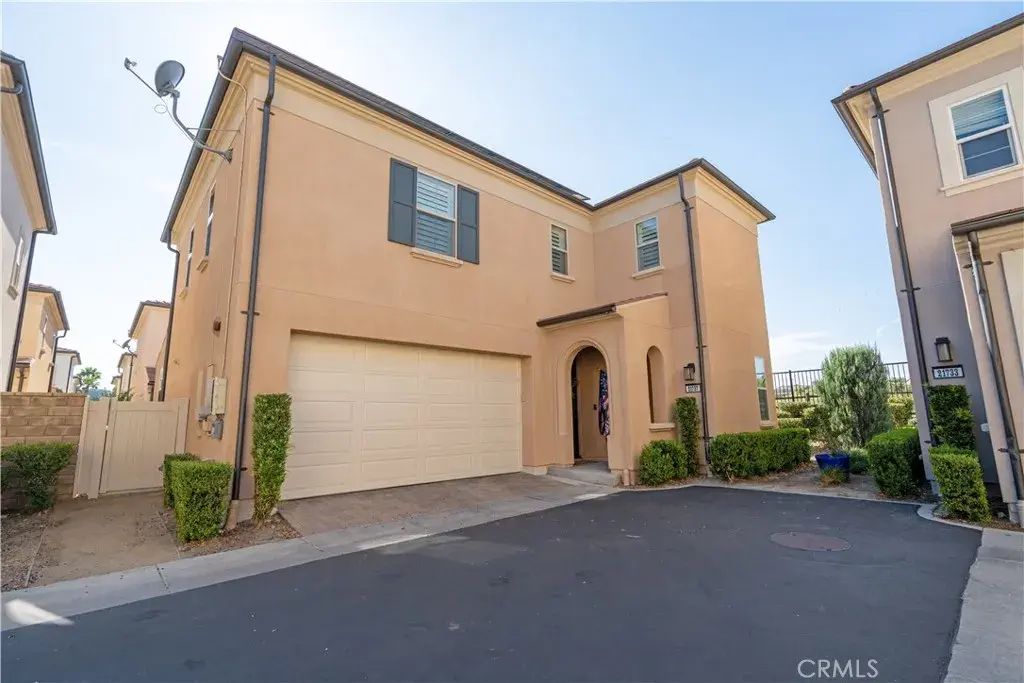 21737 Propello, Saugus