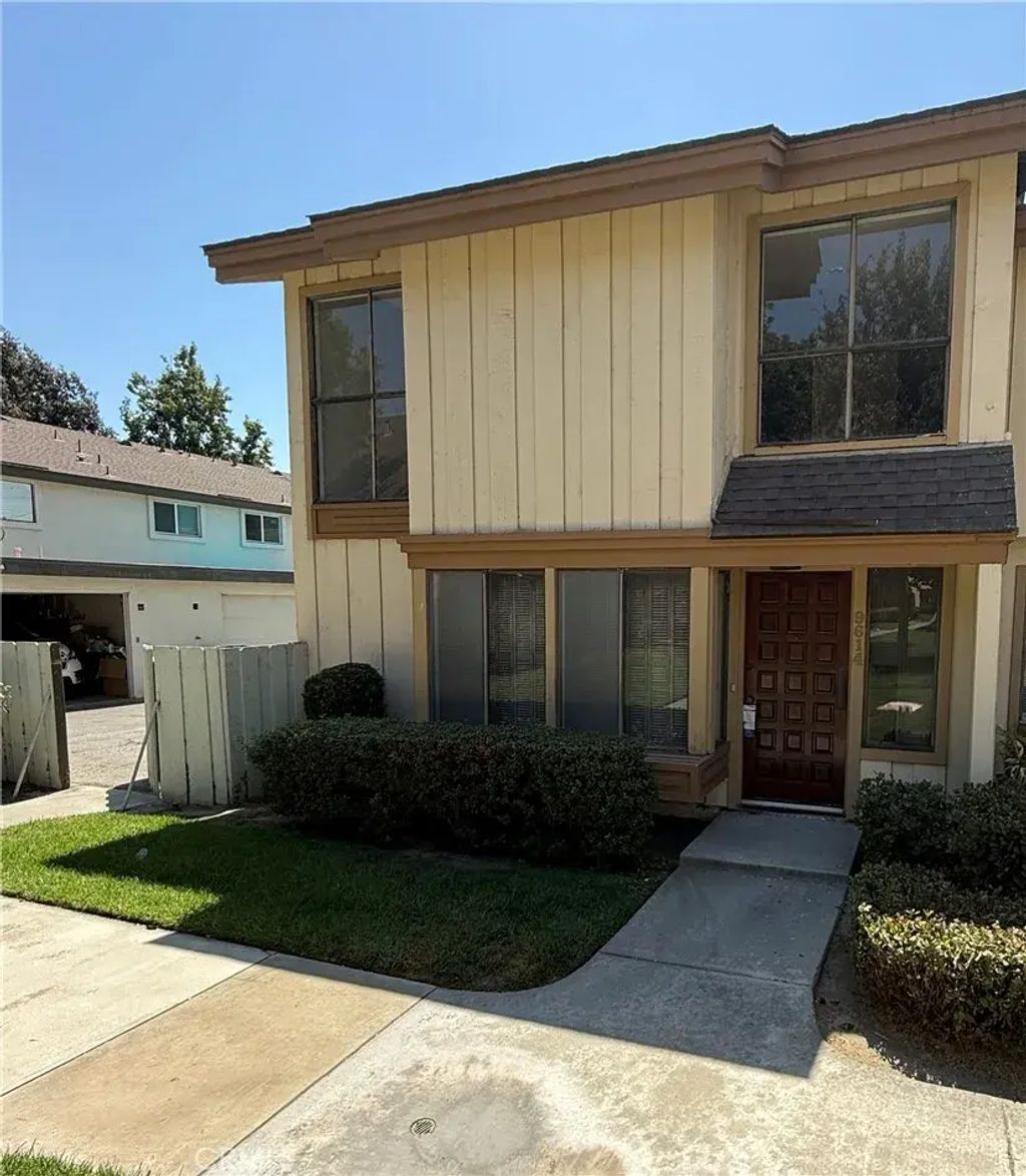 9614 Karmont, South Gate