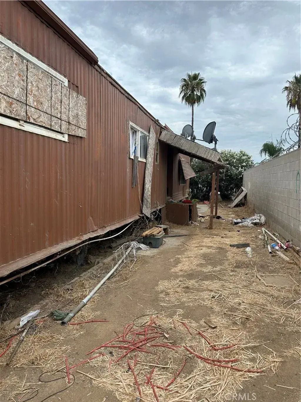 27702 Van Buren, Menifee