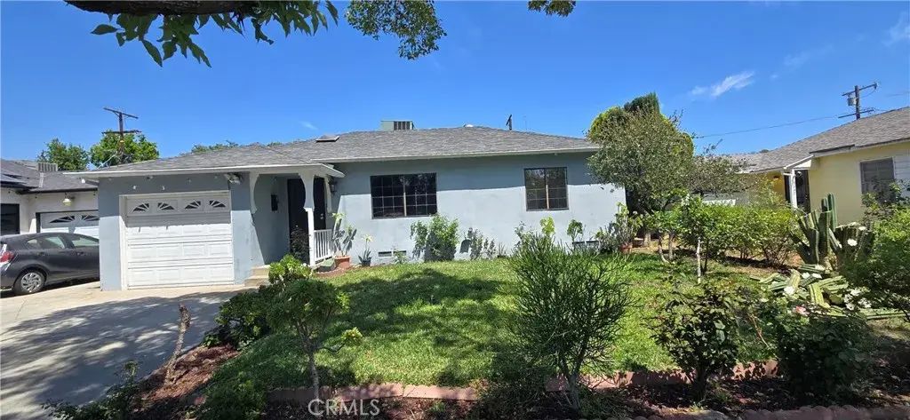 8068 Hazeltine, Panorama City