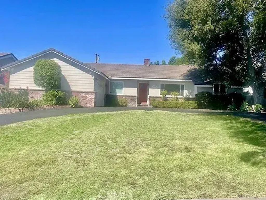 1815 Oakwood Avenue, Arcadia