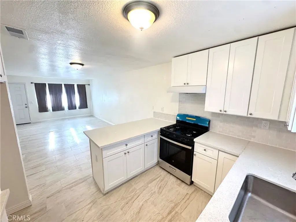 16214 Juniper Street 2b, Hesperia