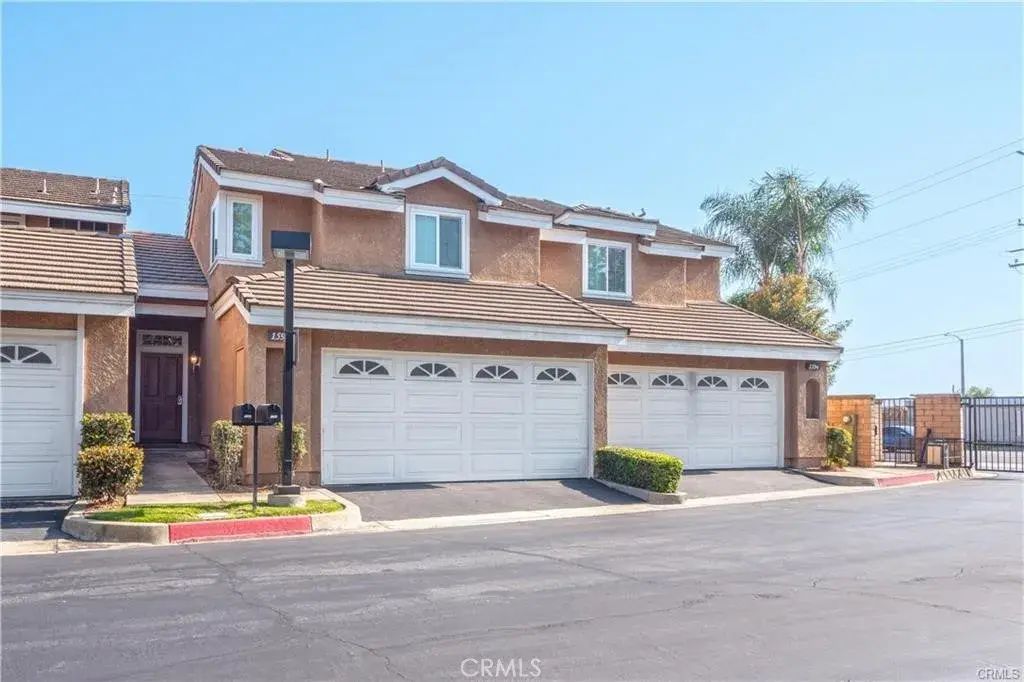 1590 Corte Santana, Upland