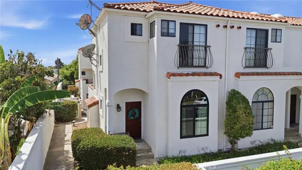 516 W 219th Street West 6, Carson