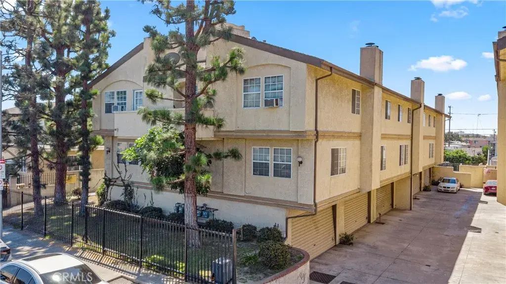 1040 252nd Street 4, Harbor City