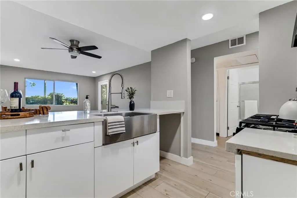 12601 Van Nuys Boulevard 104, Pacoima