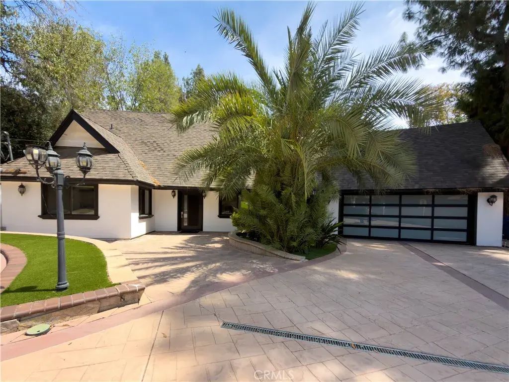 5836 Winnetka Avenue, Woodland Hills