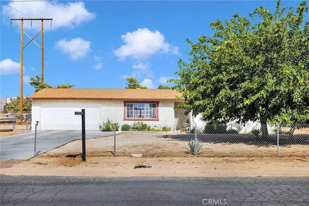 10881 Sauk Road, Apple Valley