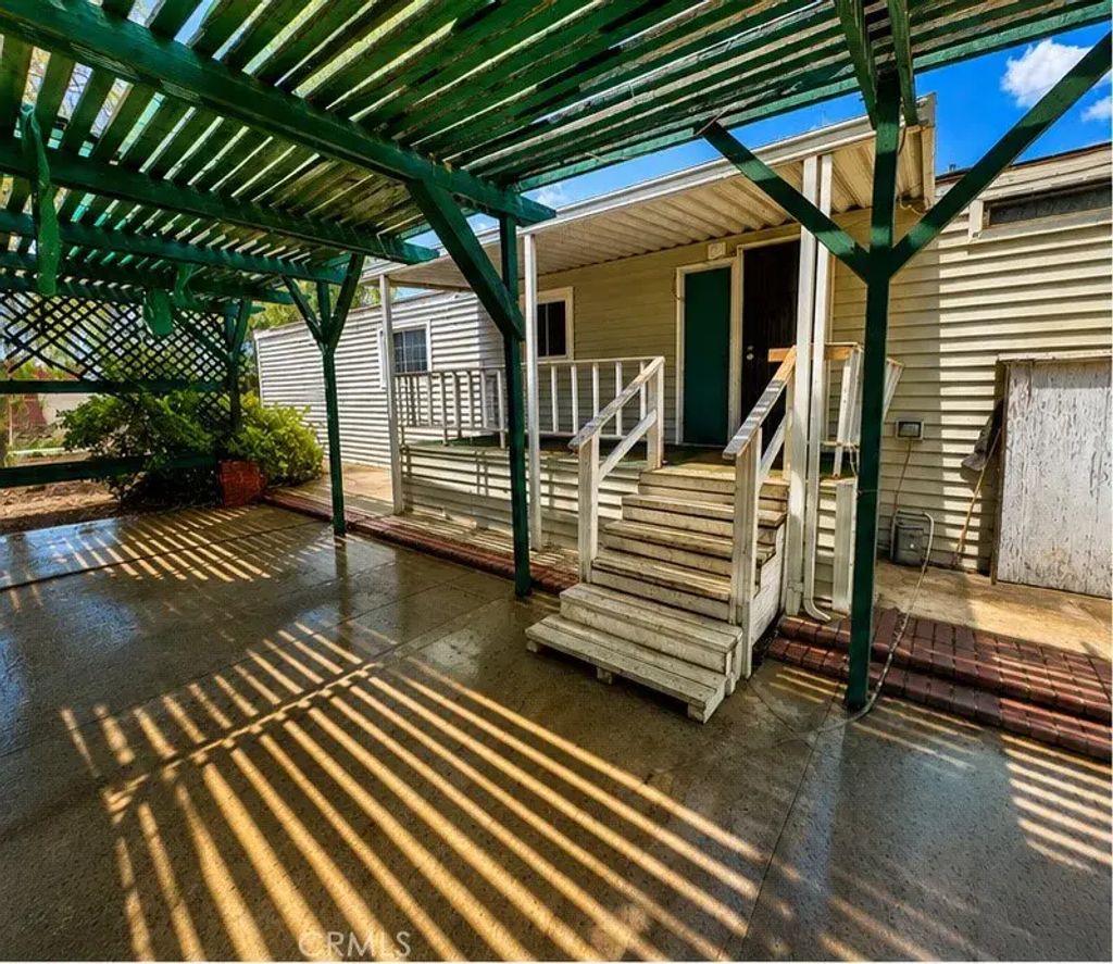 18440 Carroll, Perris