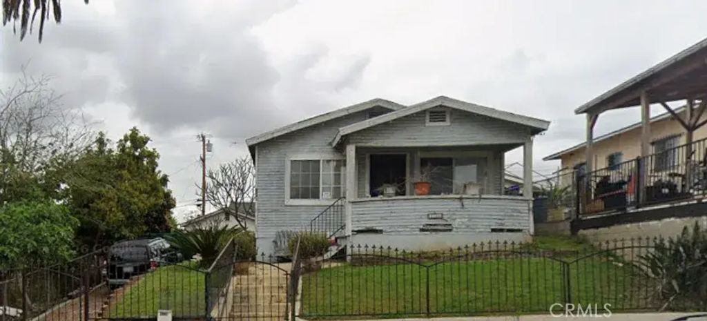 4126 Fisher, Los Angeles