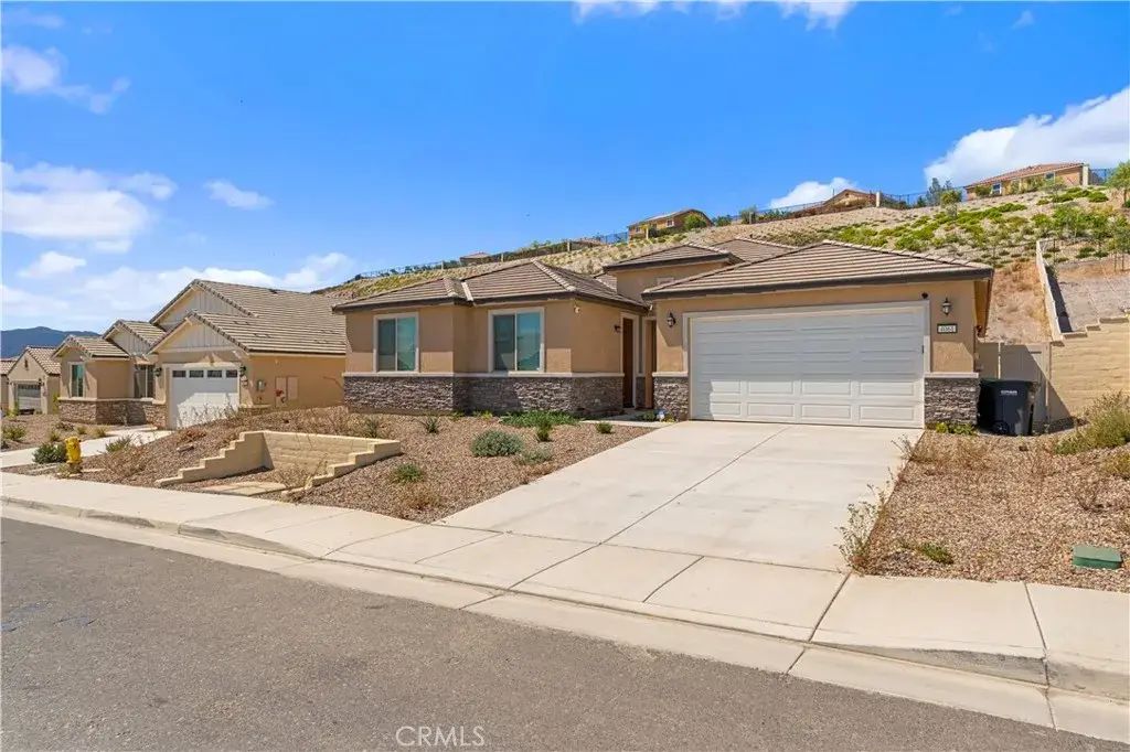 4061 Hudson, Lake Elsinore