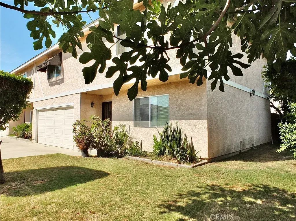 9213 Cedar, Bellflower