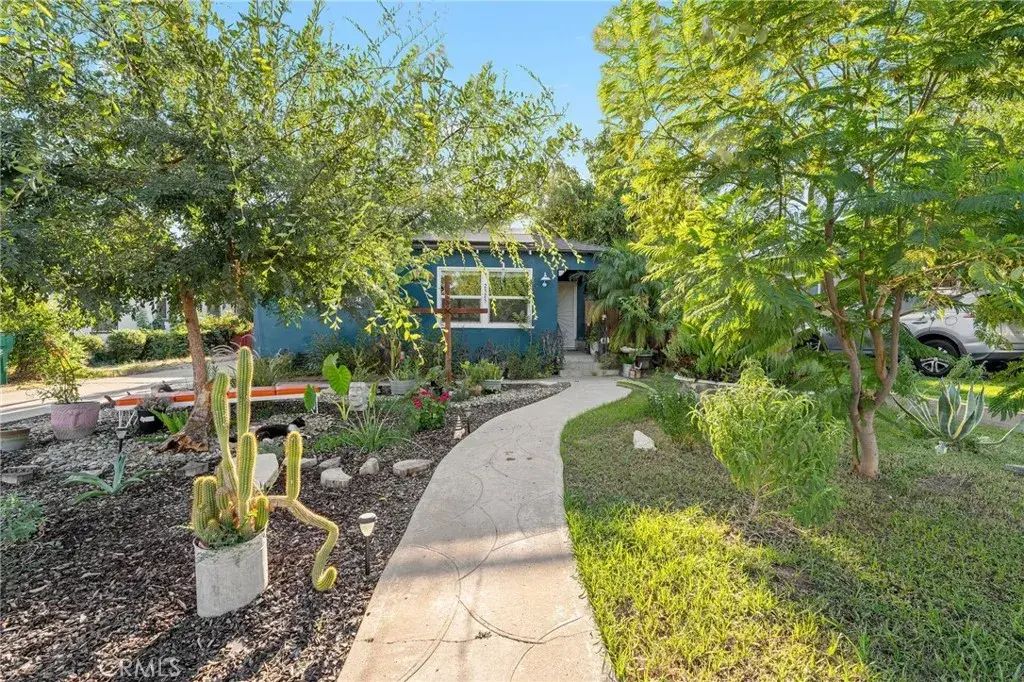 2325 Barnett, Bakersfield