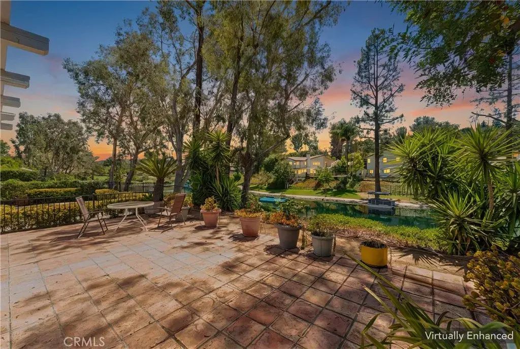 23122 Park Sorrento, Calabasas
