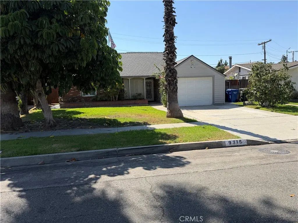 9715 Greening Avenue, Whittier