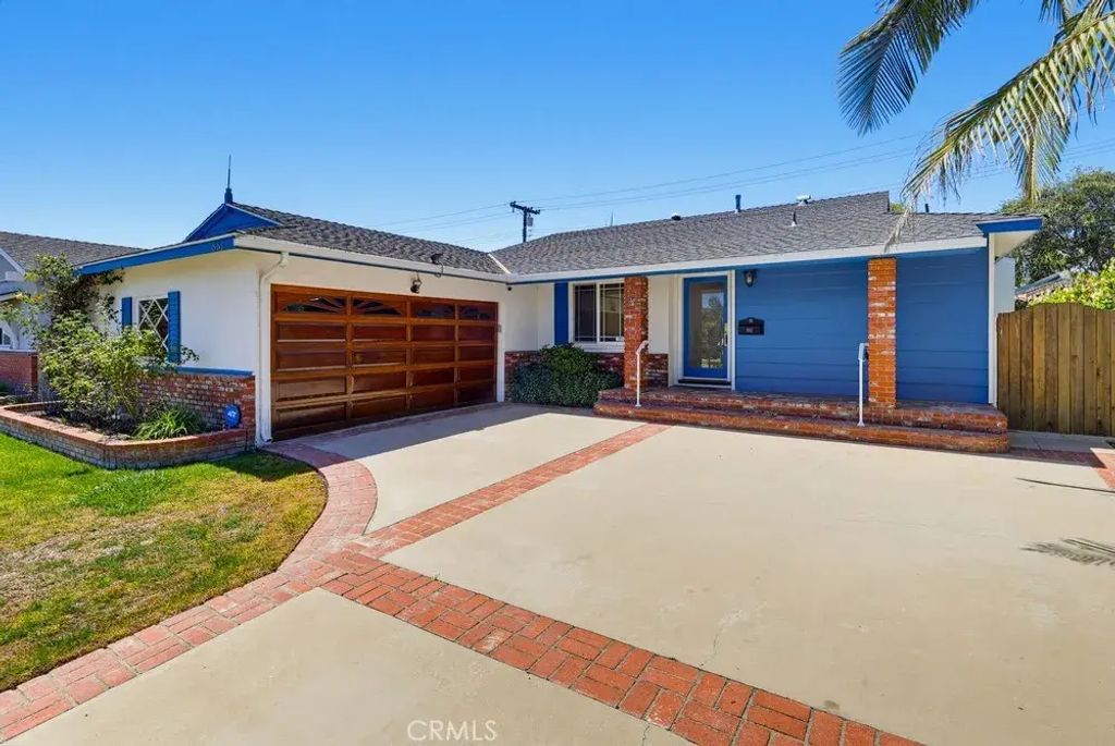 861 Roxanne, Long Beach