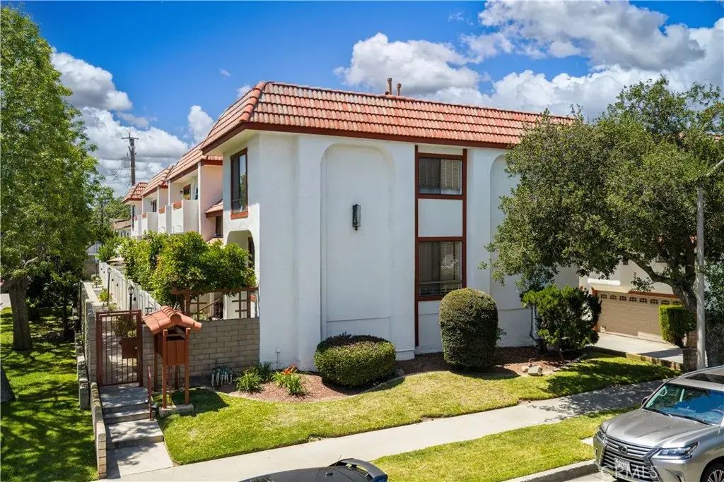 511 N Curtis F, Alhambra