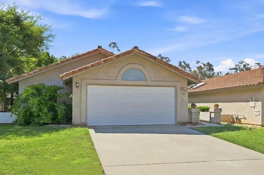 807 Cleveland Avenue, Escondido