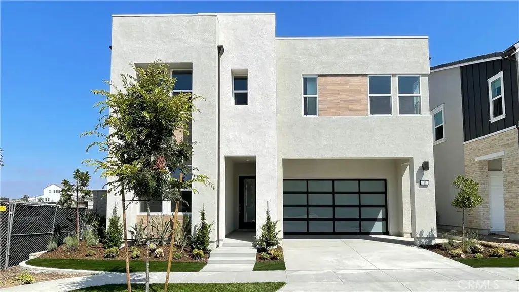 101 Walworth, Lake Forest