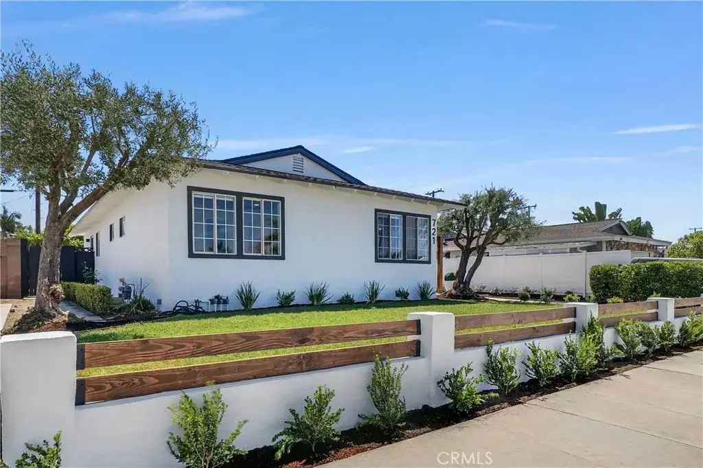 721 N Milford Road, Orange
