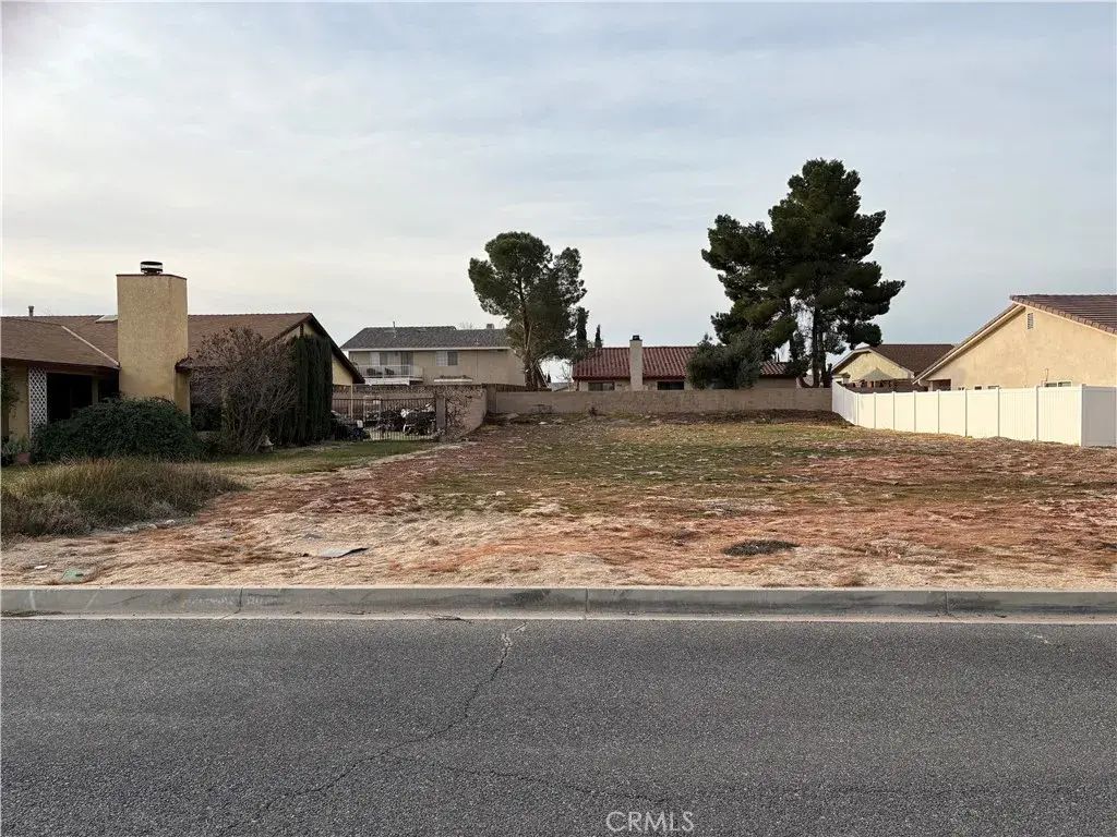 13089 Bermuda Dunes, Victorville