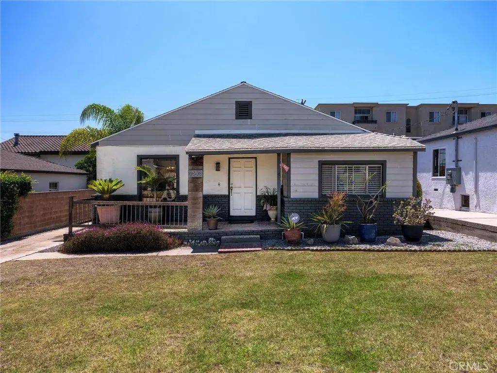 7380 W 85th Street, Los Angeles