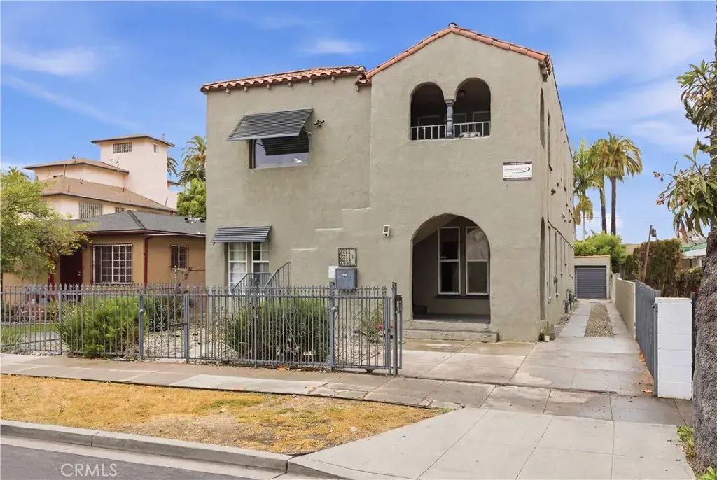 2911 S Palm Grove Avenue, Los Angeles