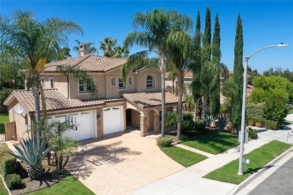 2736 Taylor Avenue, Corona