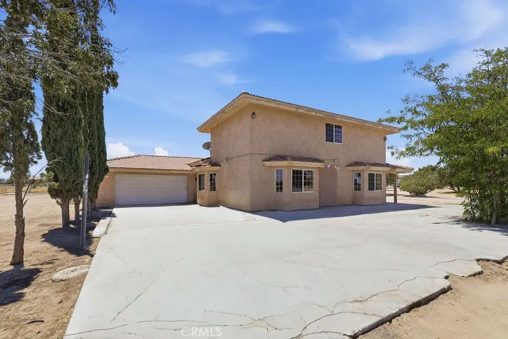 8173 Bandicoot Trail, Hesperia