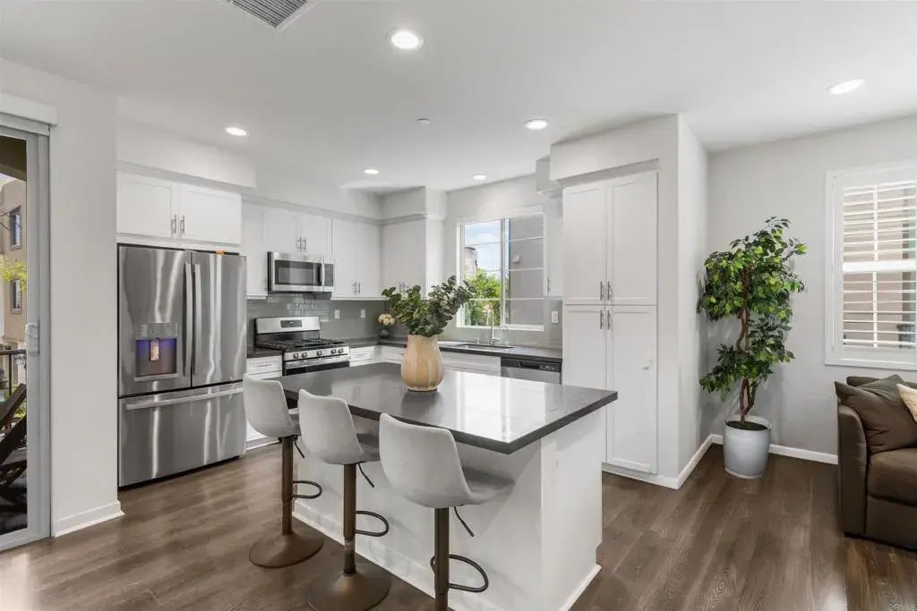 328 Waverunner Court, Santee