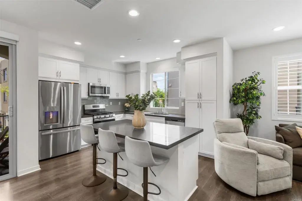 328 Waverunner Court, Santee