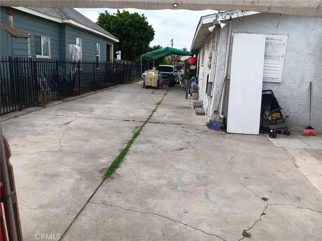 415 95th Street, Los Angeles
