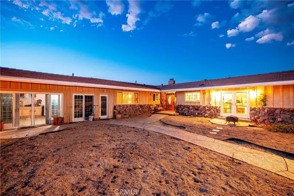 1032 W Avenue S14, Palmdale
