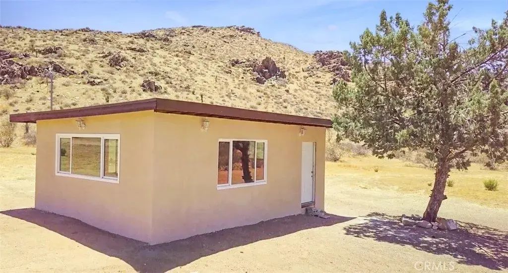 27127 Zuni Road, Apple Valley