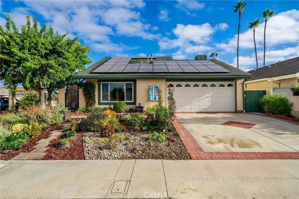 8381 Boothbay Circle, Huntington Beach