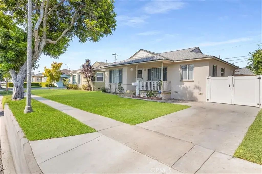 4647 Dunrobin, Lakewood