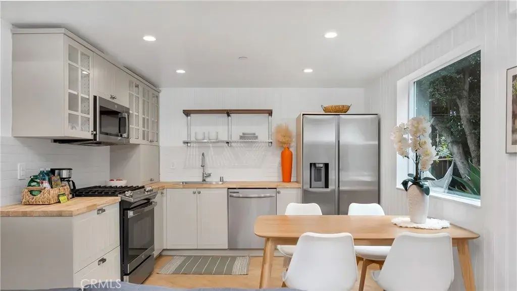 1351 Seward St, Los Angeles