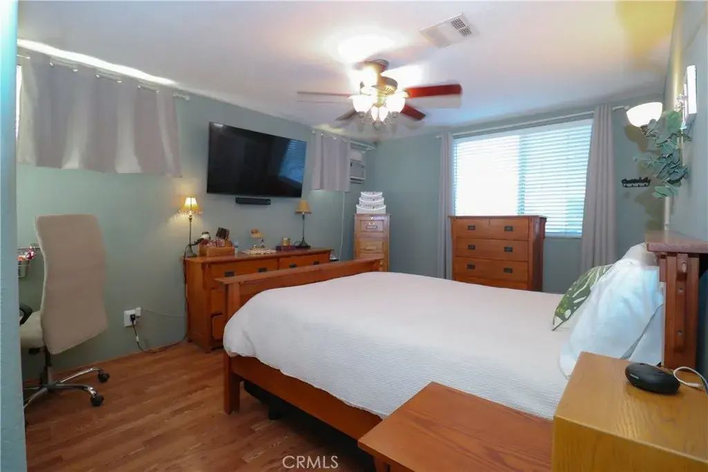 12421 Floral, Whittier