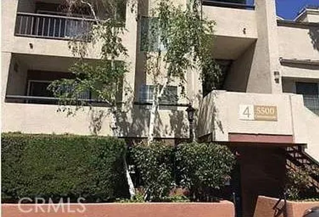 5500 Owensmouth Ave 111, Woodland Hills